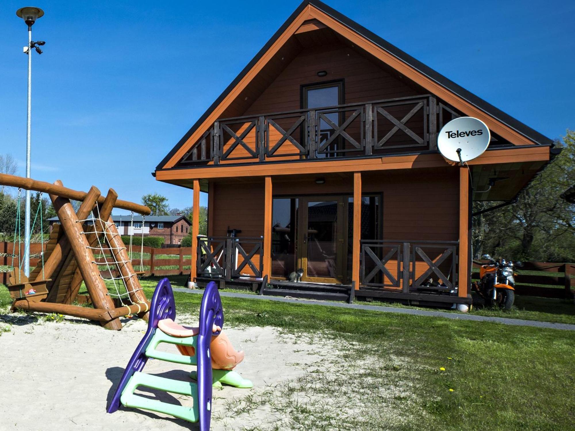 Sea View Holiday Home In Mielno With Balcony Exterior foto